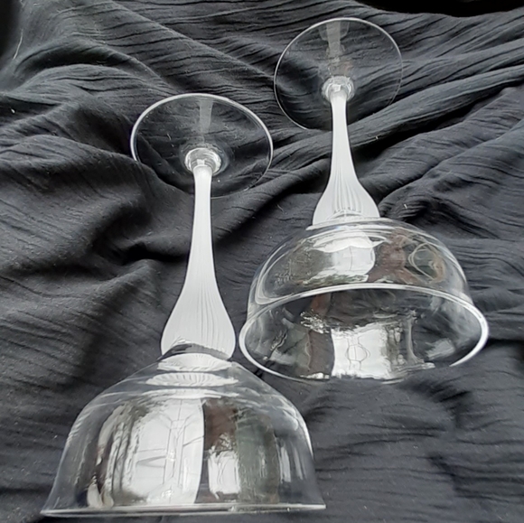 Misaka Sea Mist Champagne glasses-2 for 1 price - Picture 3 of 6